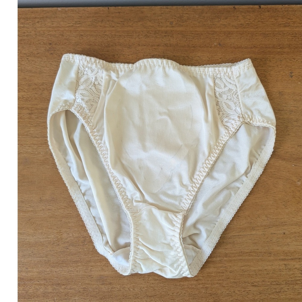 Vintage Playtex Secrets 2832 High Satin Second Skin Panties Cream Lace L